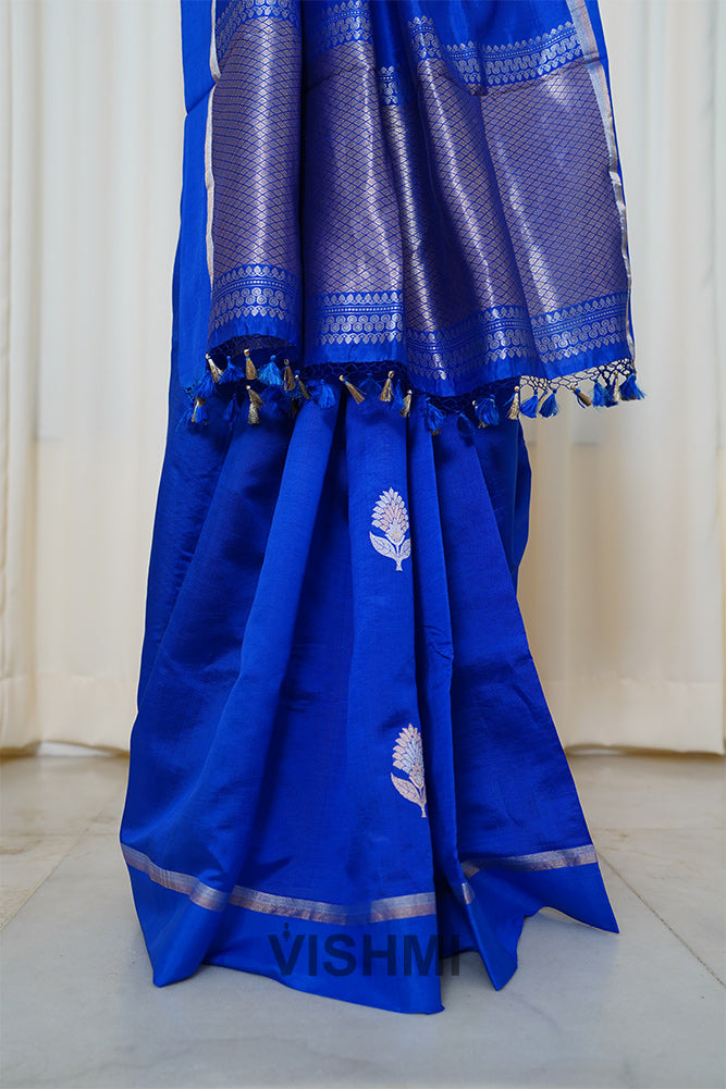 Royal Blue Pure Silk Kadwa Roopa Sona Butti Banarasi Saree