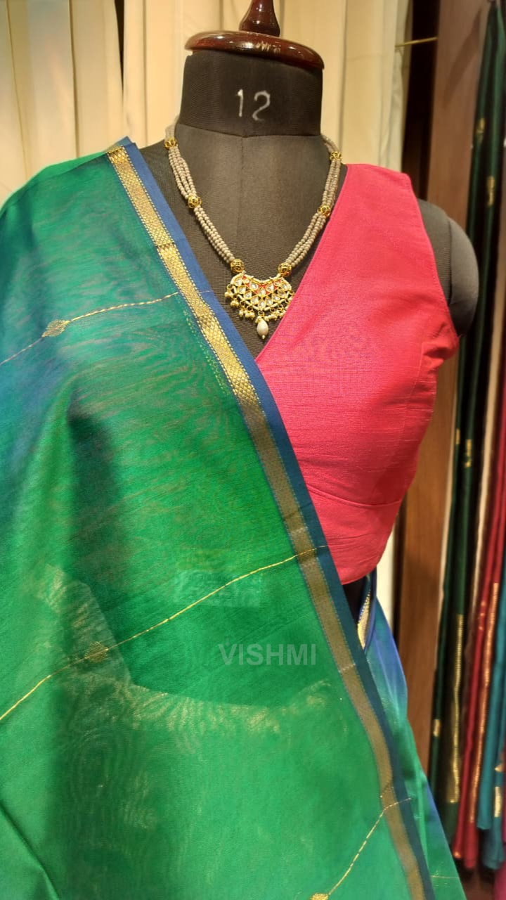 Peacock Green Dual Shade Maheshwari Diamond Butti Handloom Saree