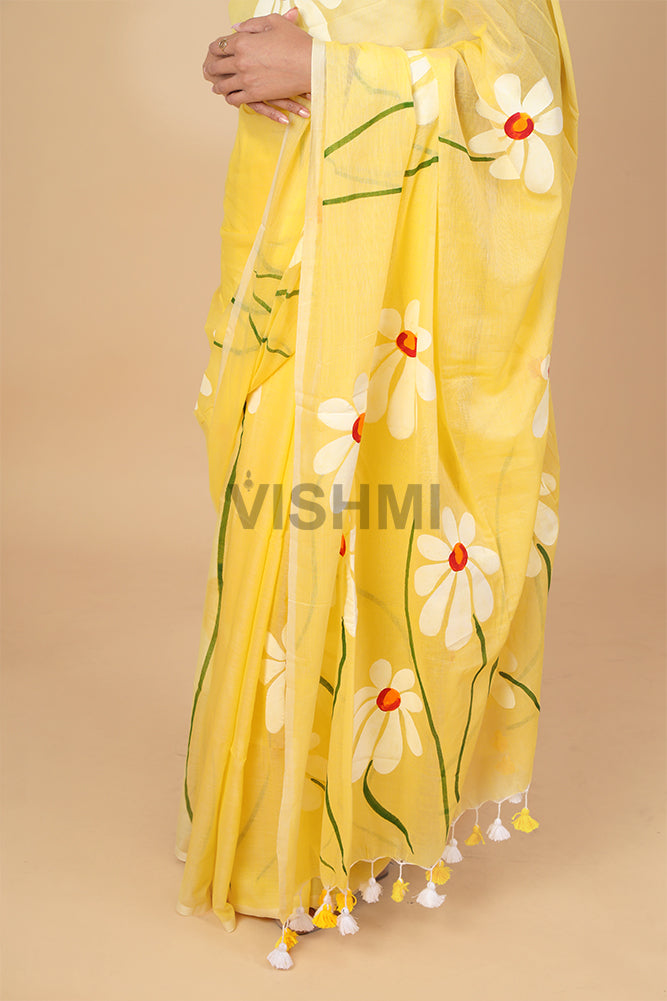 Light Yellow Mul Daisy Handpainted Saree