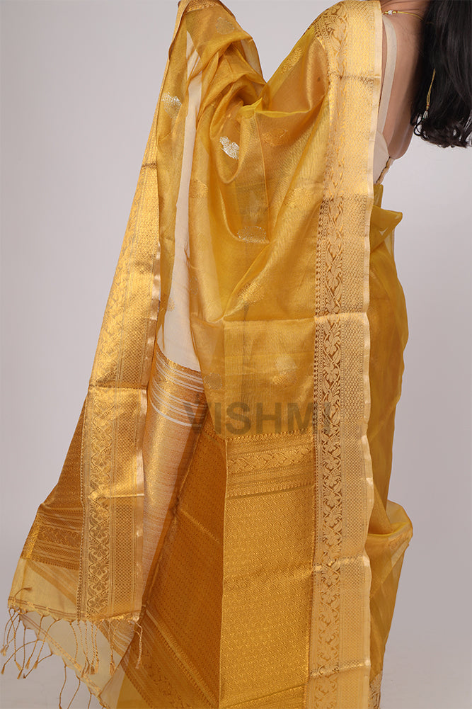 Gold  Handloom Metallic muslin banarasi Saree