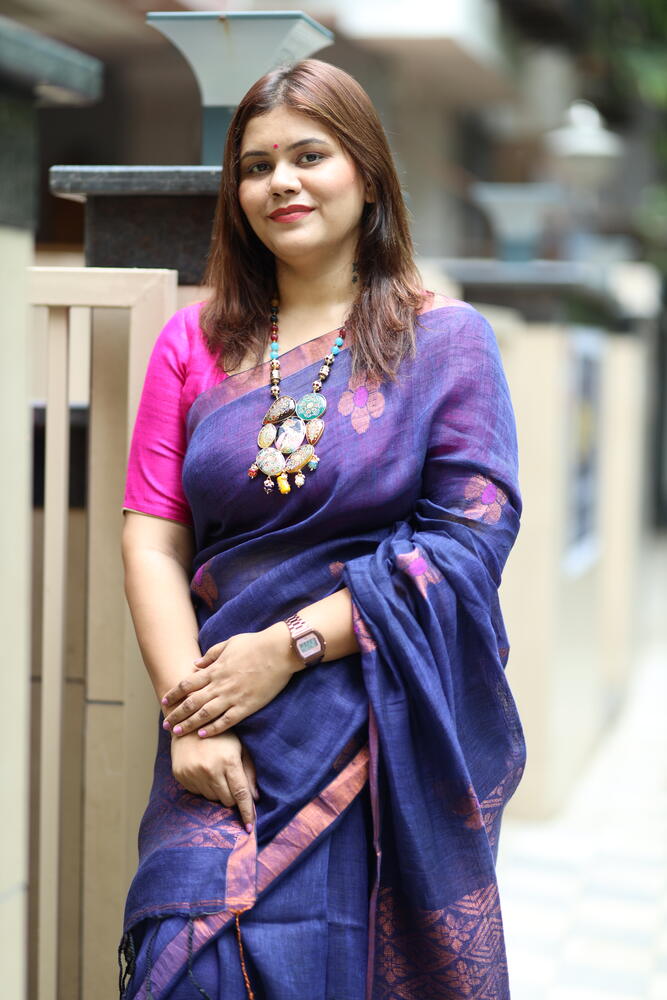 Blue Meenakari Butti with Banarasi Pallu Handloom Linen