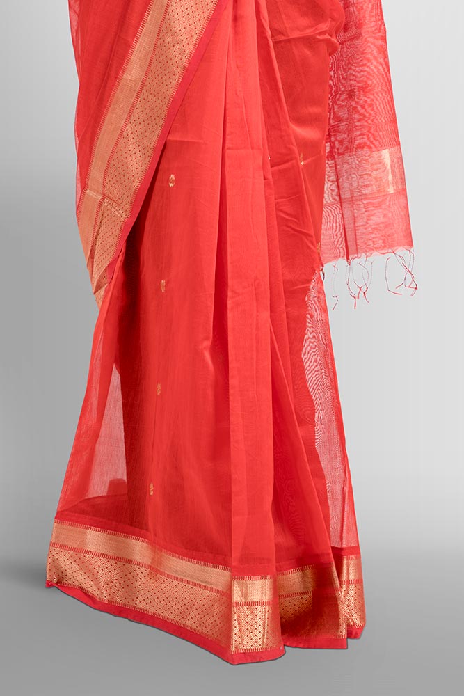 Bold Red Maheswari Zari Butti Pallu Handloom
