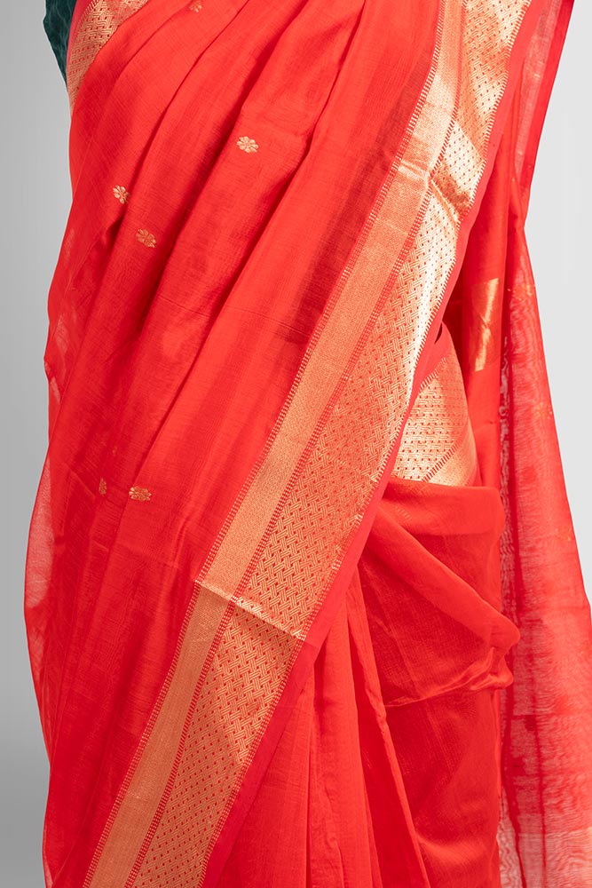 Bold Red Maheswari Zari Butti Pallu Handloom