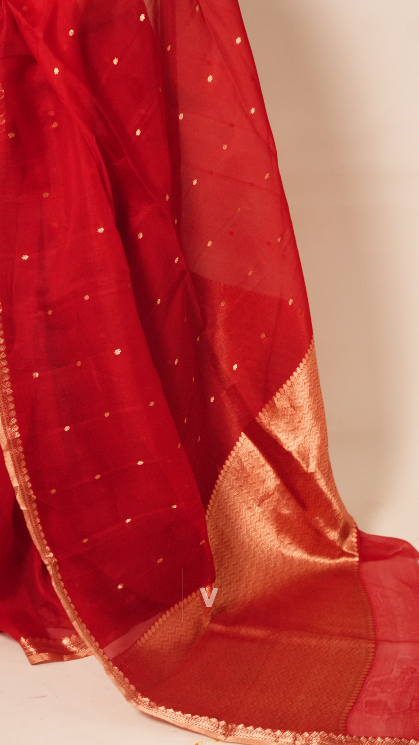 Bold Red Kora Silk Small Border Handloom Banarasi Saree