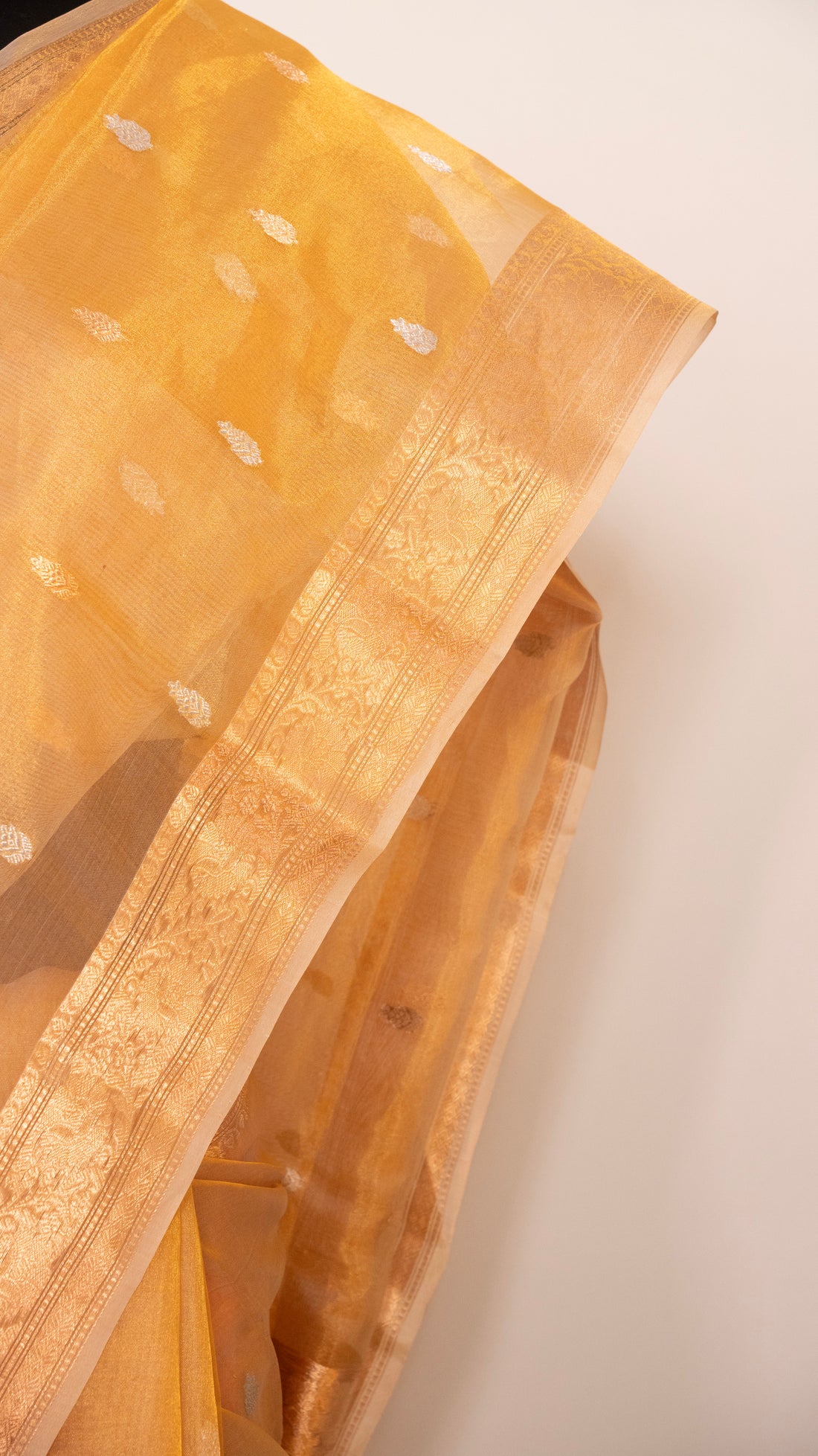 Gold Kora Silk Handloom Banarasi Saree