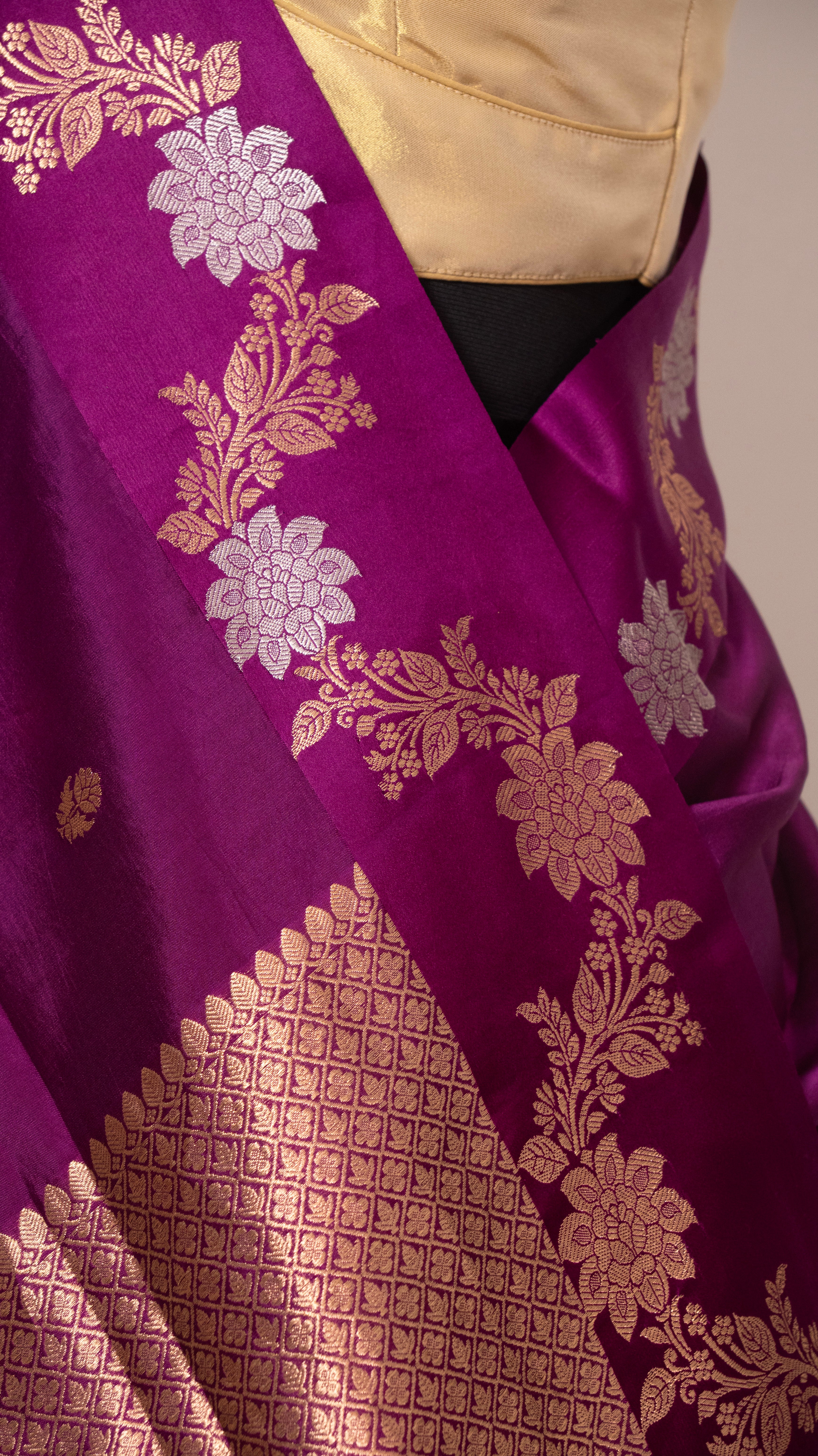 Magenta Jal Border Pure Silk Handloom Banarasi Sarees