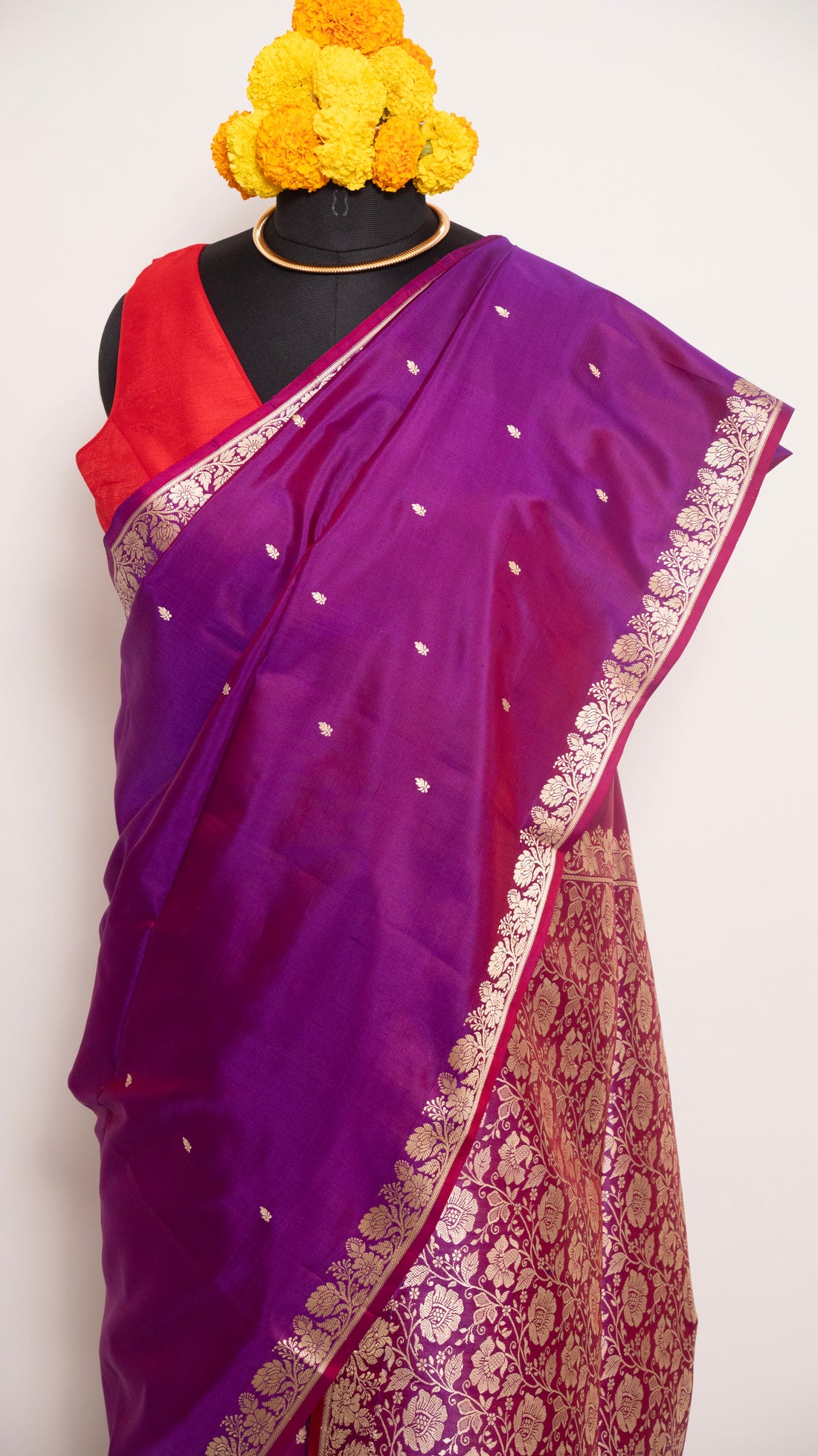 Mangenta Pure Silk Handloom Resham Pallu Banarasi Sarees