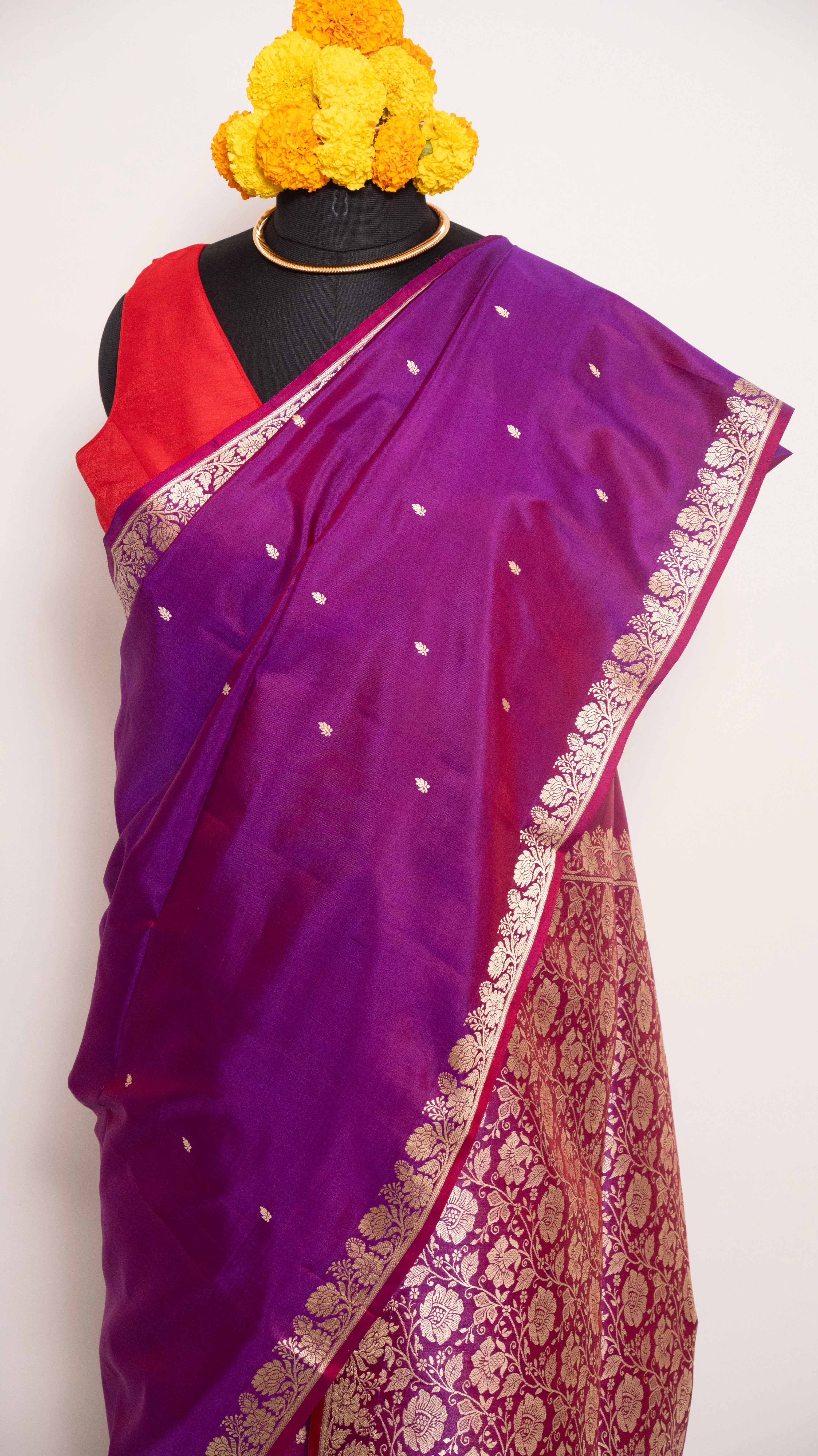 Mangenta Pure Silk Handloom Resham Pallu Banarasi Sarees