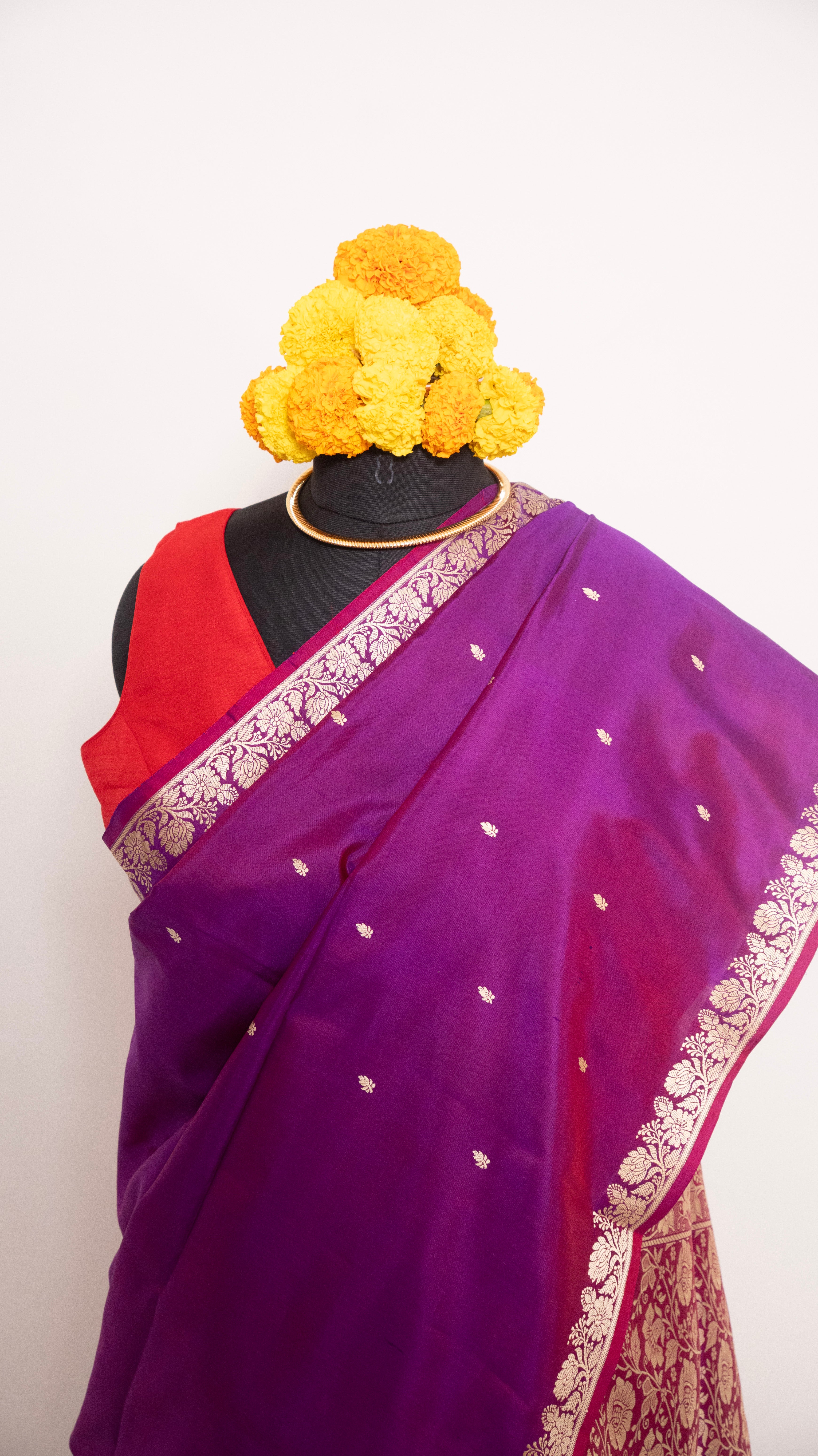 Mangenta Pure Silk Handloom Resham Pallu Banarasi Sarees