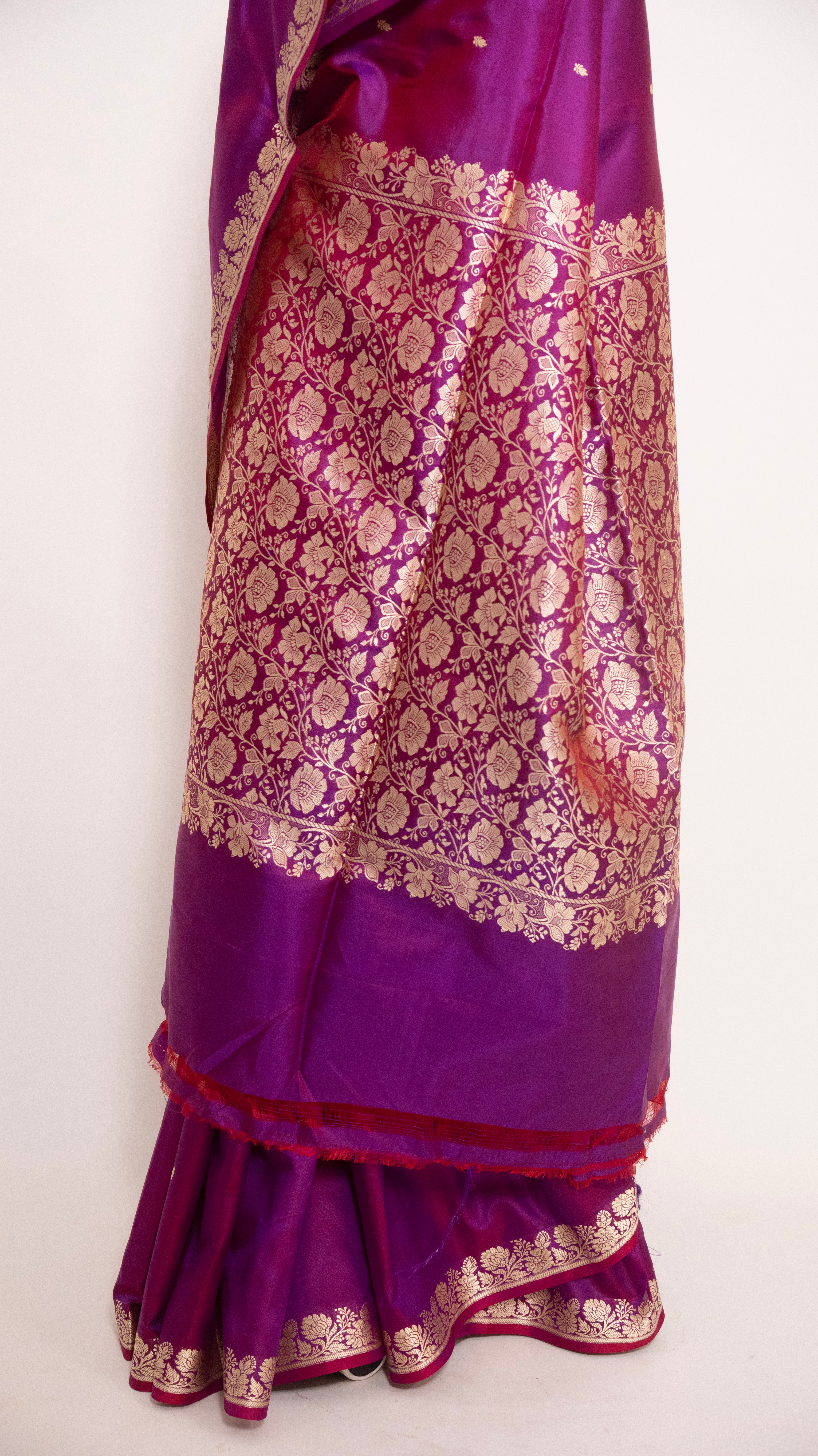 Mangenta Pure Silk Handloom Resham Pallu Banarasi Sarees