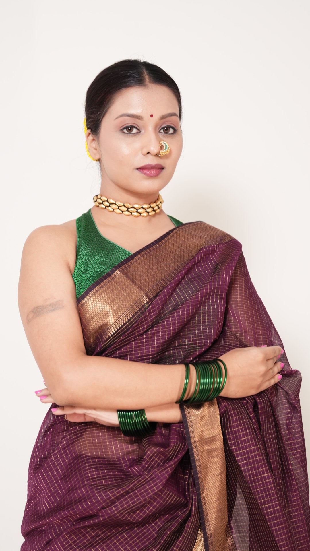 Wine Maheshwari Zari Checks Handloom Saree