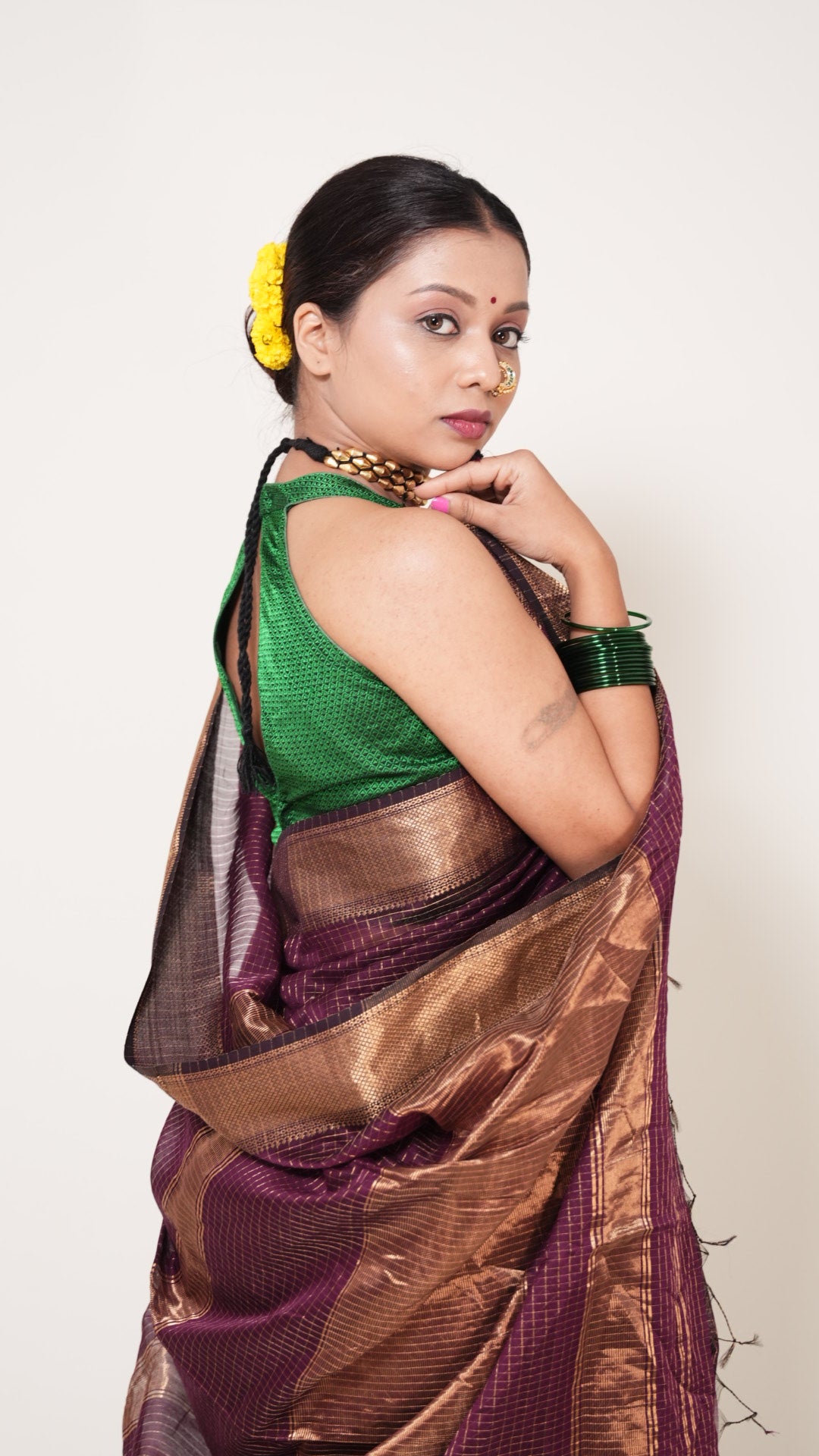 Wine Maheshwari Zari Checks Handloom Saree