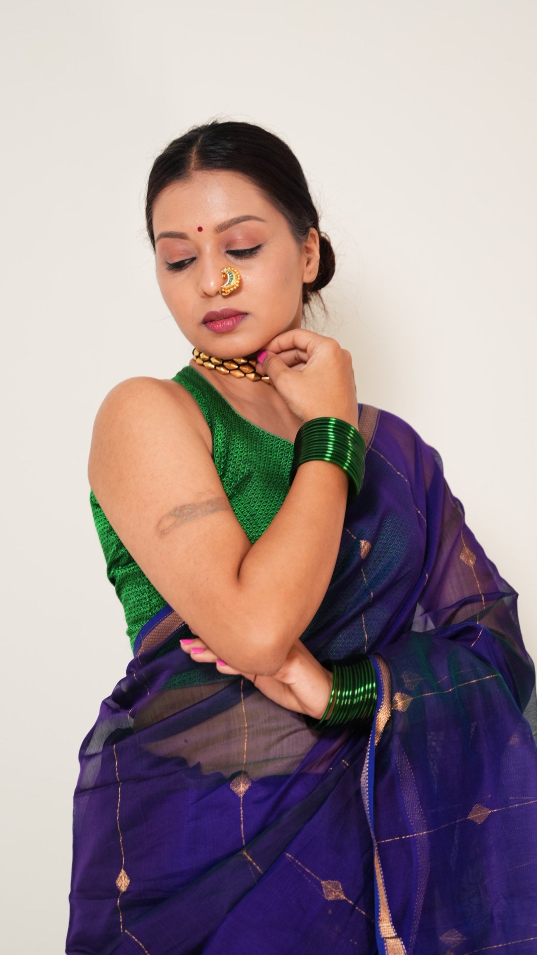 Indigo Maheshwari Zari Butti Handloom Saree