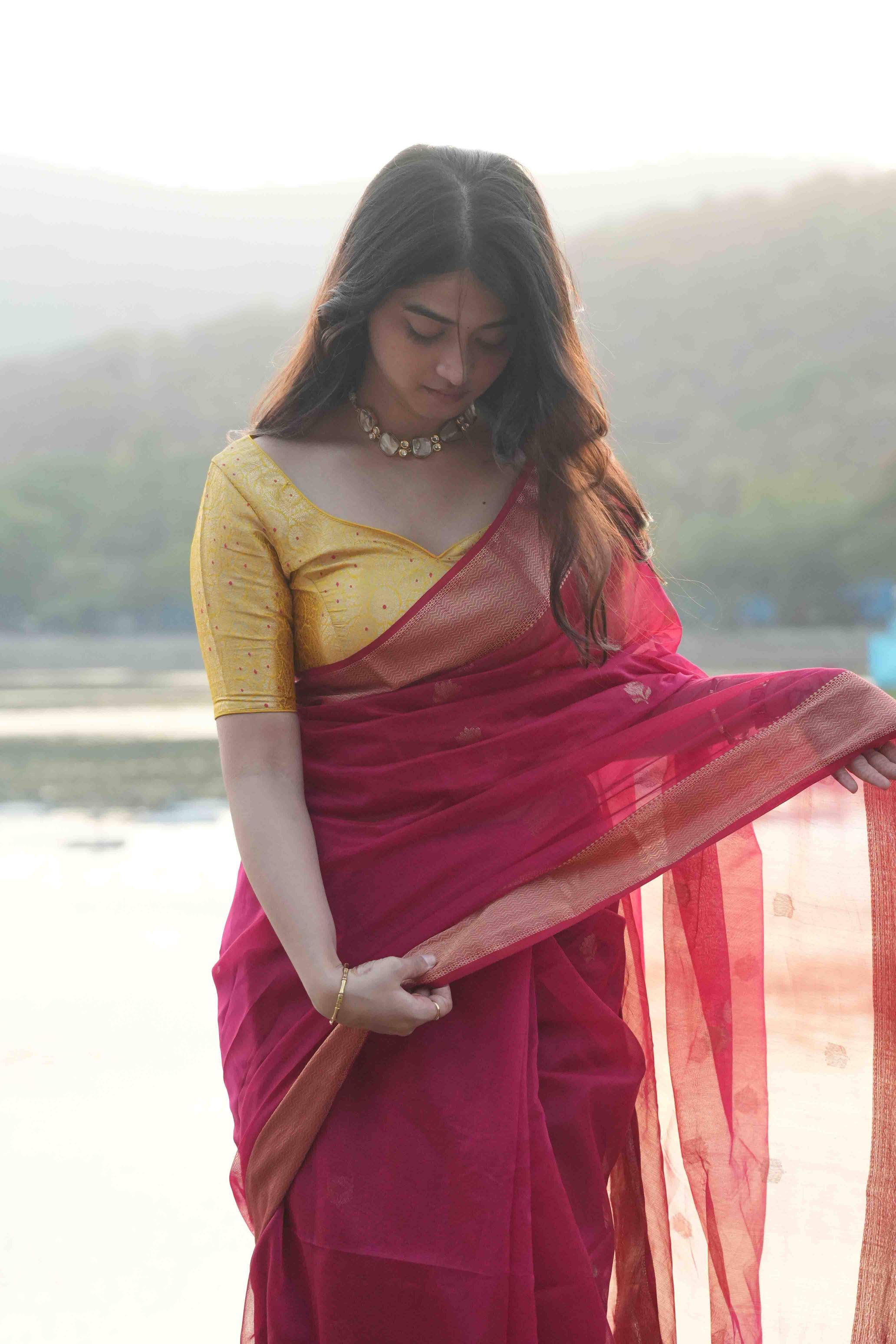 Hot Pink Maheshwari Lotus Butti Handloom Saree