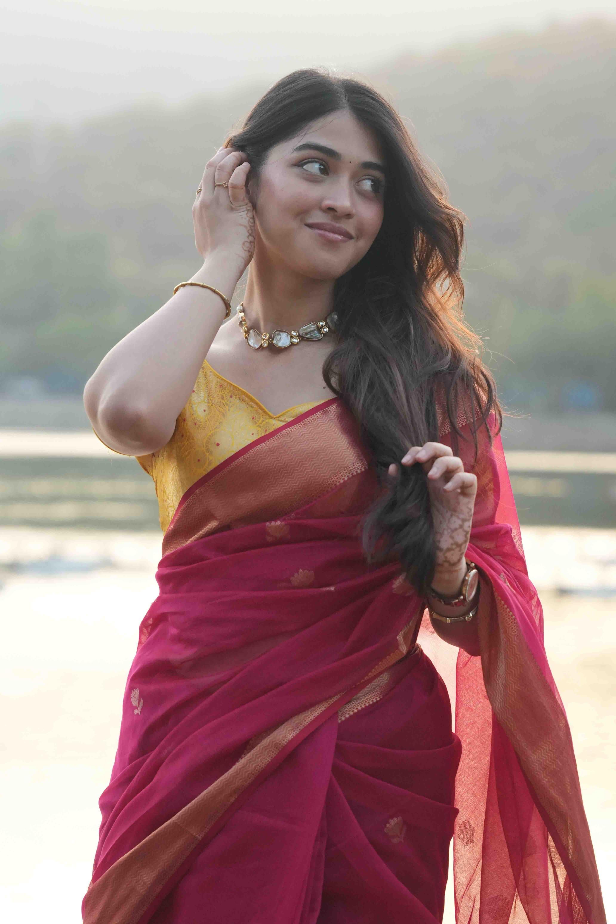 Hot Pink Maheshwari Lotus Butti Handloom Saree
