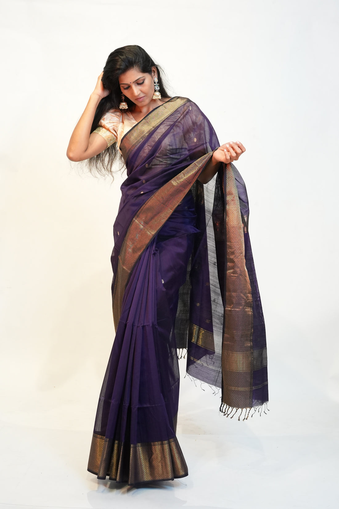 Purple Maheshwari Zari Butti Handloom Saree