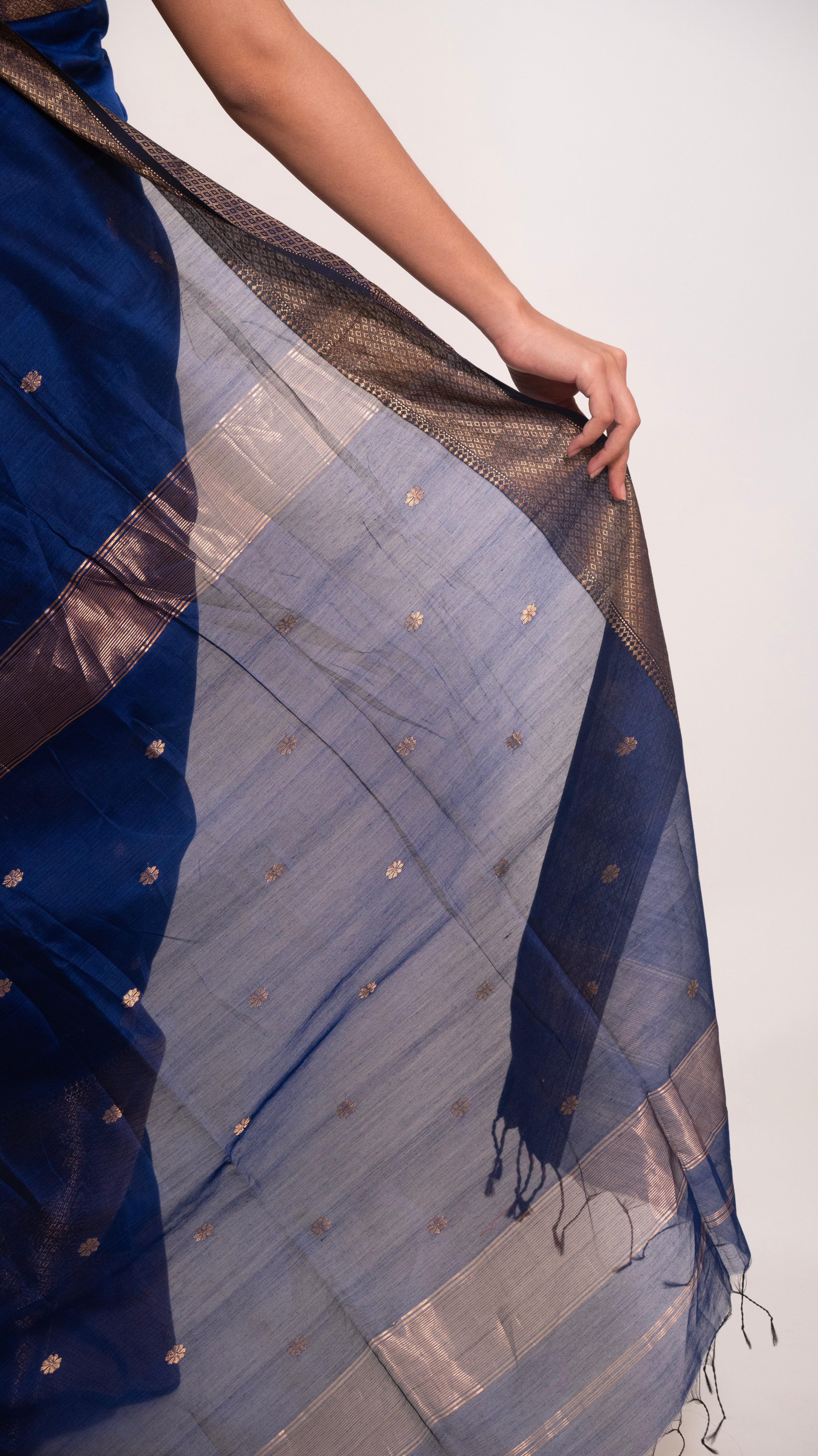 Royal Blue Handloom Maheshwari Ruhi Butti Cotton Silk Saree