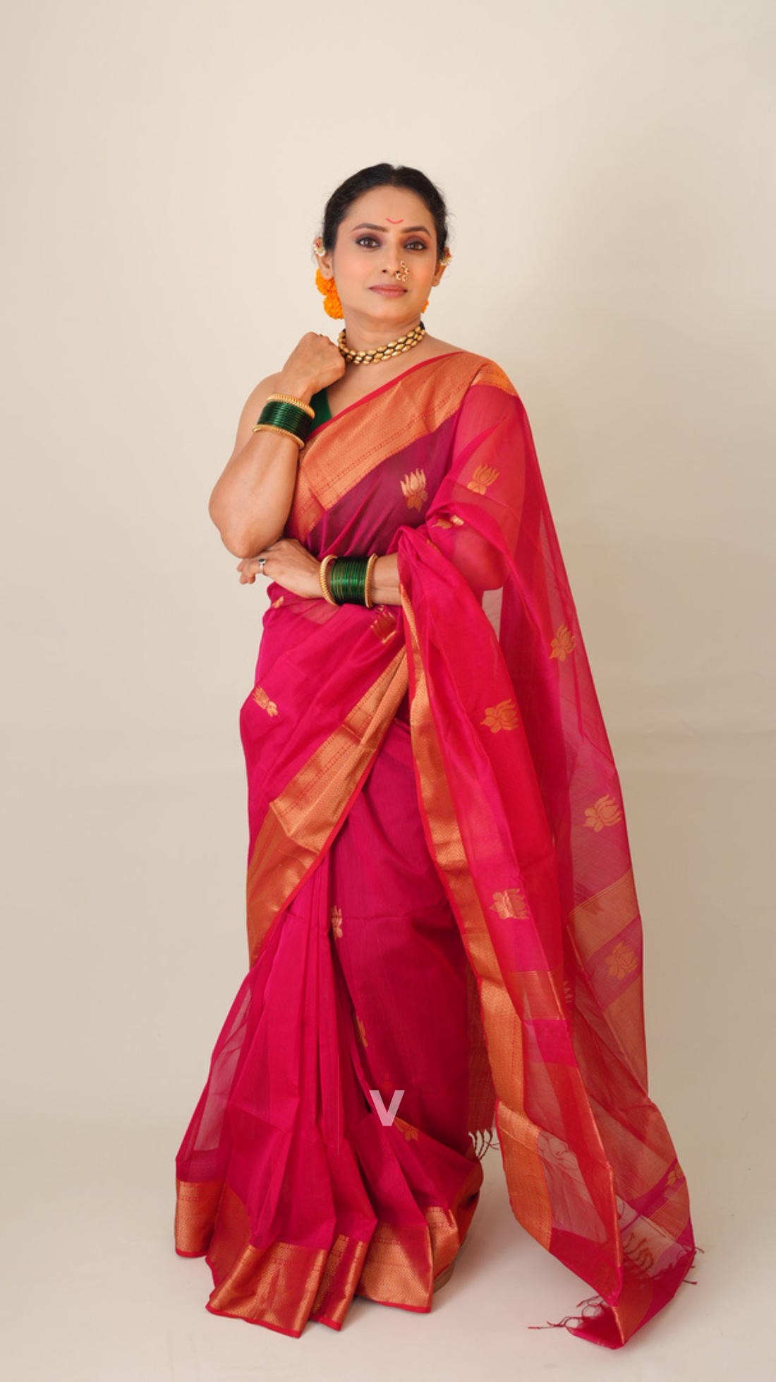 Hot Pink Handloom Maheshwari Saree with big lotus buttis, zari border and rich zari pallu