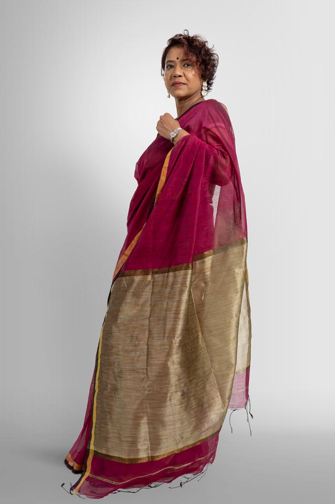 Magenta Handloom Cotton Silk Saree with Ghicha look alike pallu and Gold Zari border