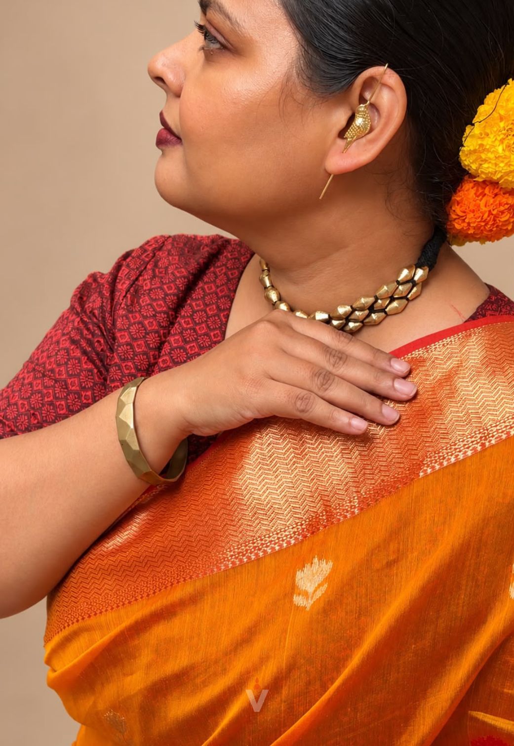 Orange and Red Lotus Butti Handloom Maheshwari Saree