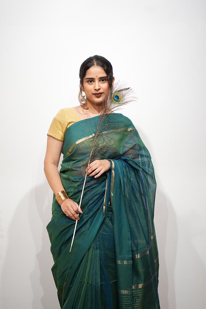 Peacock Green Maheshwari Self Strip Saree with Gold Zari Pallu
