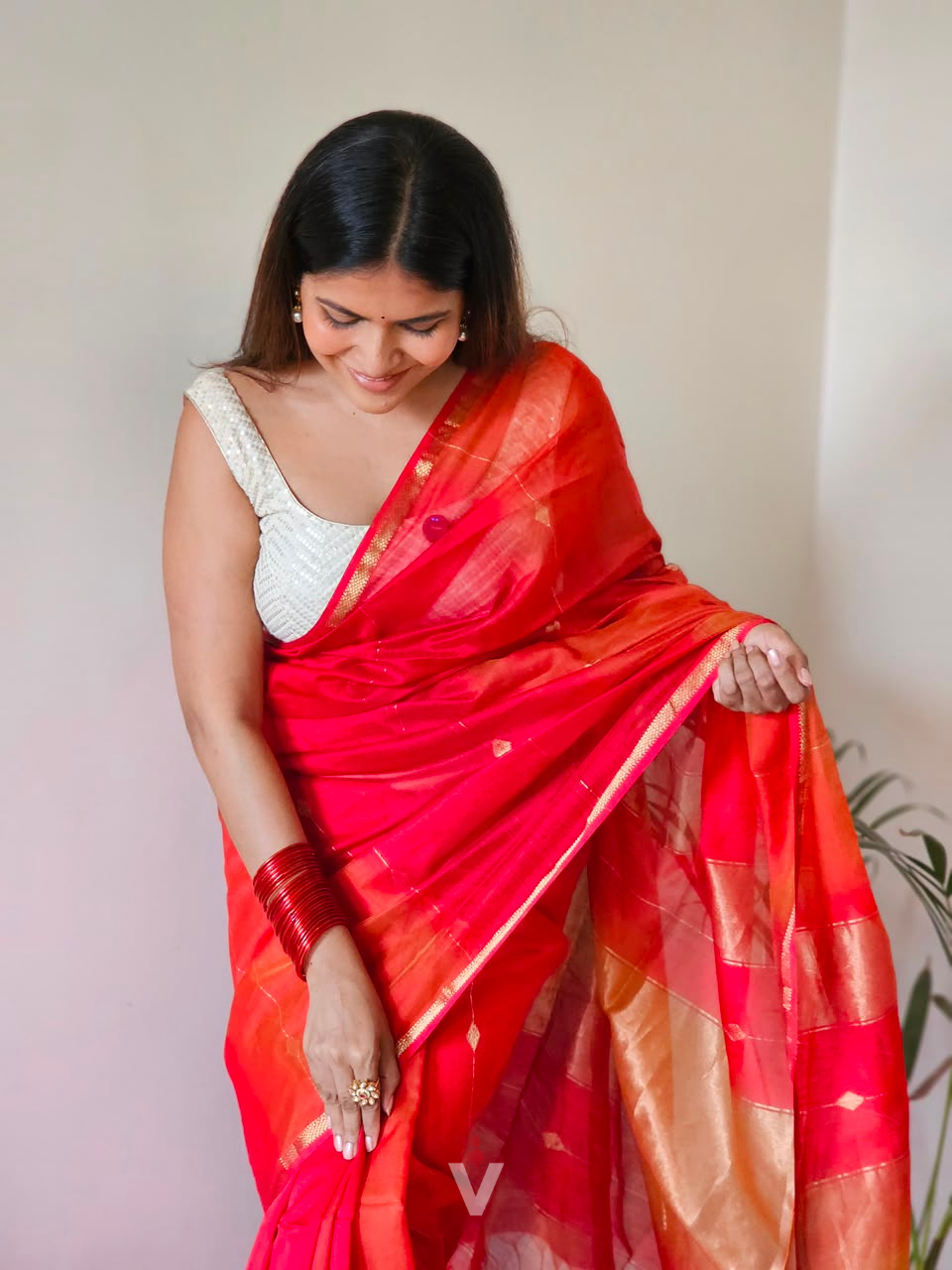 Red and Orange Dual Shade Maheshwari Zari Stripes Handloom Saree