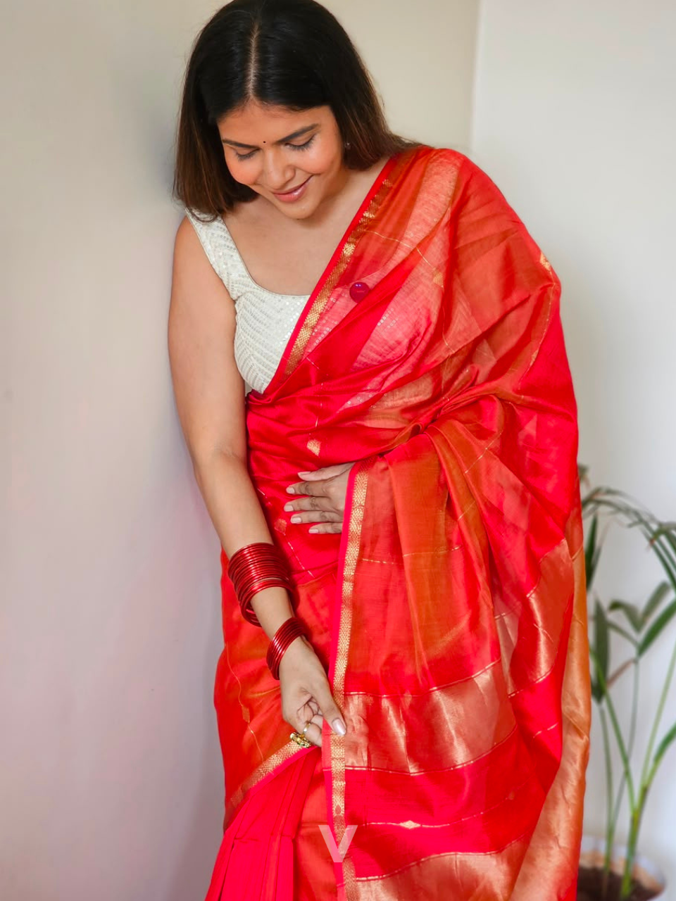 Red and Orange Dual Shade Maheshwari Zari Stripes Handloom Saree