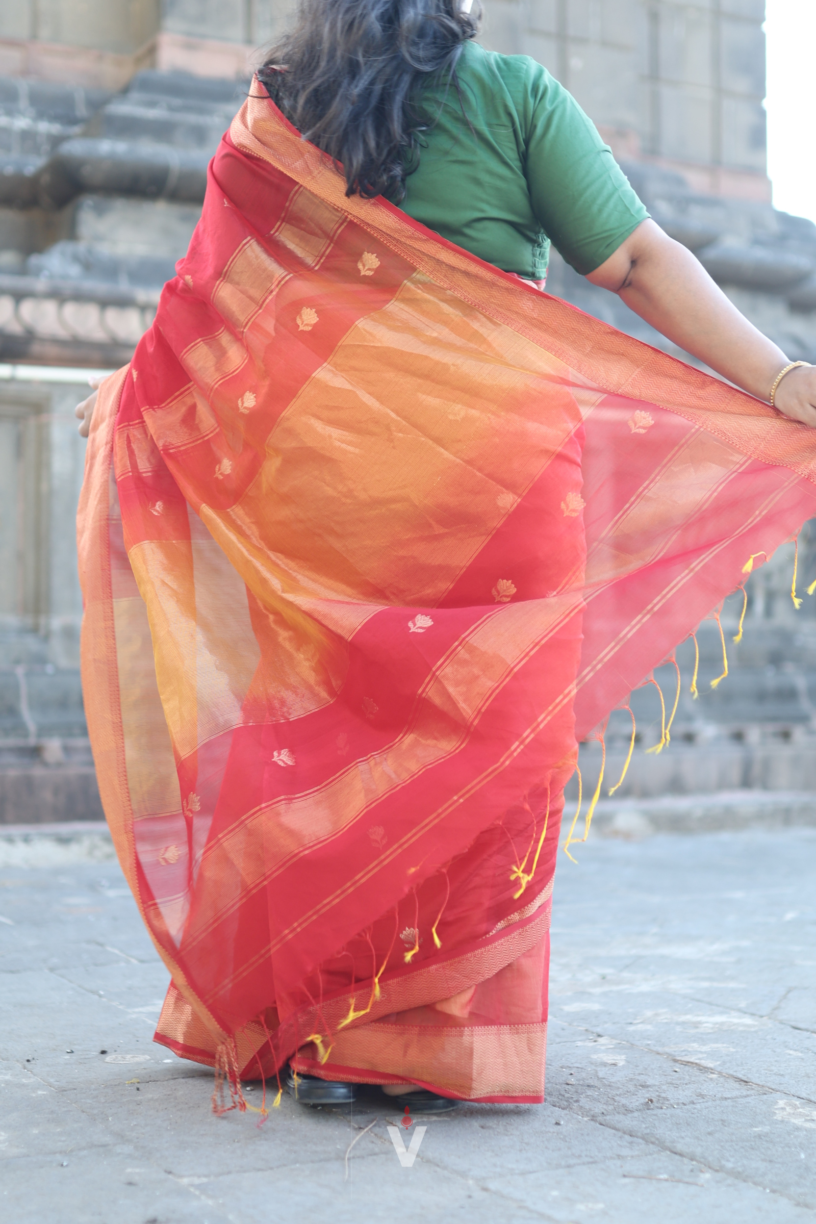 Red and Yellow Lotus Butti Handloom Maheshwari Saree