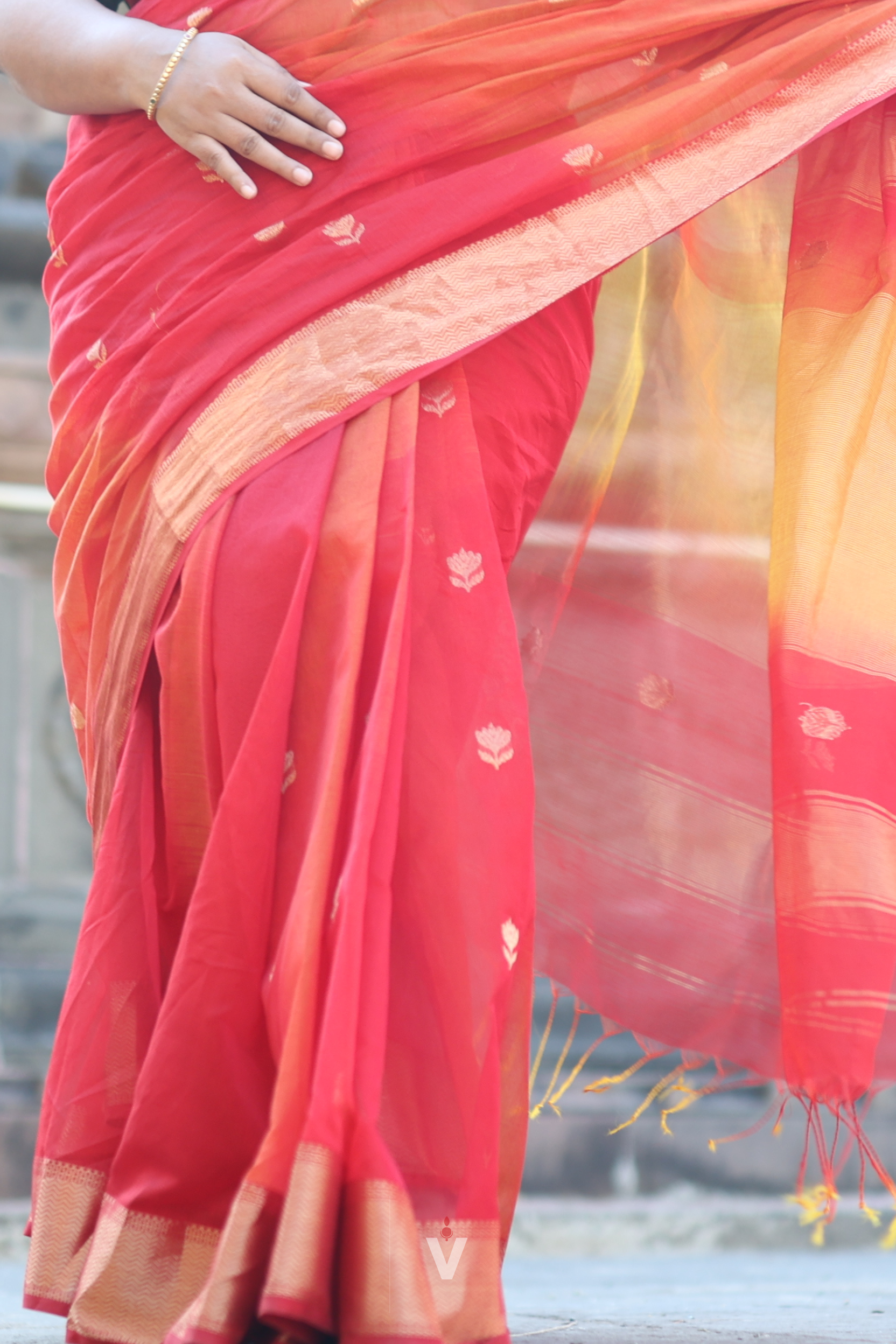 Red and Yellow Lotus Butti Handloom Maheshwari Saree