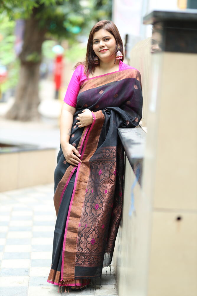 SLate Black Banarasi Pallu Organic Handloom Linen