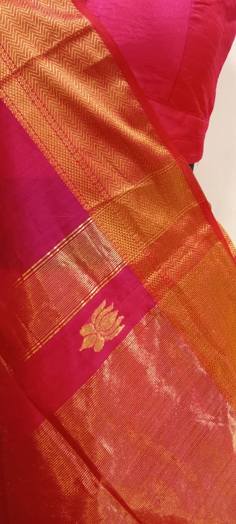 Hot Pink Maheshwari Big Lotus Butti Zari Pallu Handloom Saree