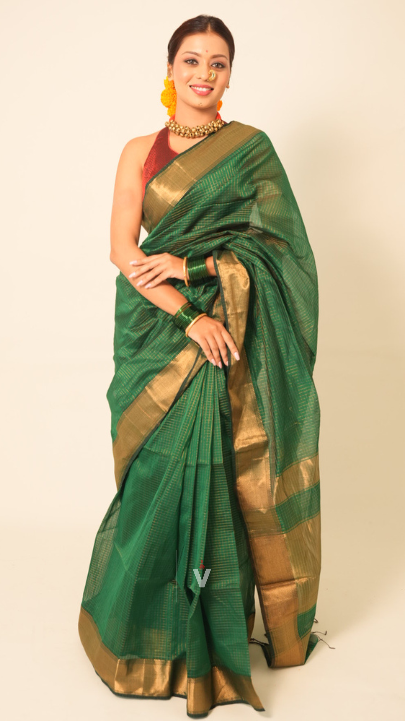 Vishmi Green Handloom Maheshwari Saree showcasing traditional zari craftsmanship